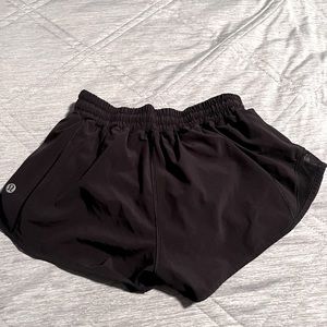 Lululemon hottie hot shorts 2” black size 4
